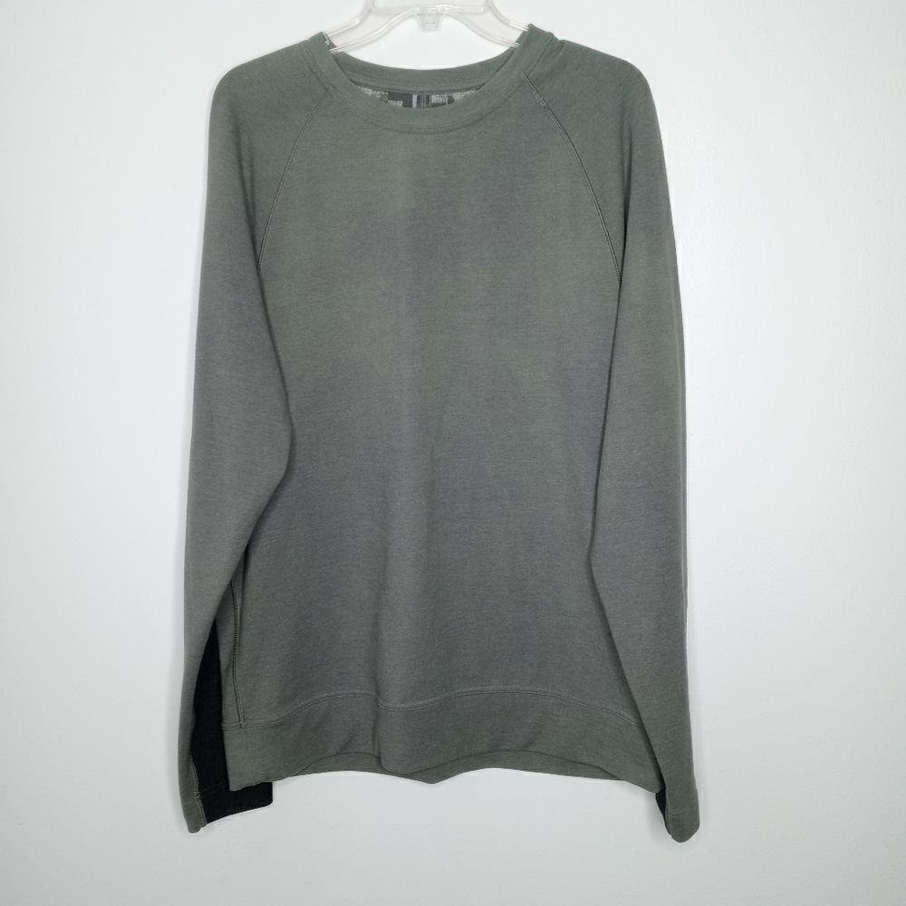Lululemon green/gray pullover